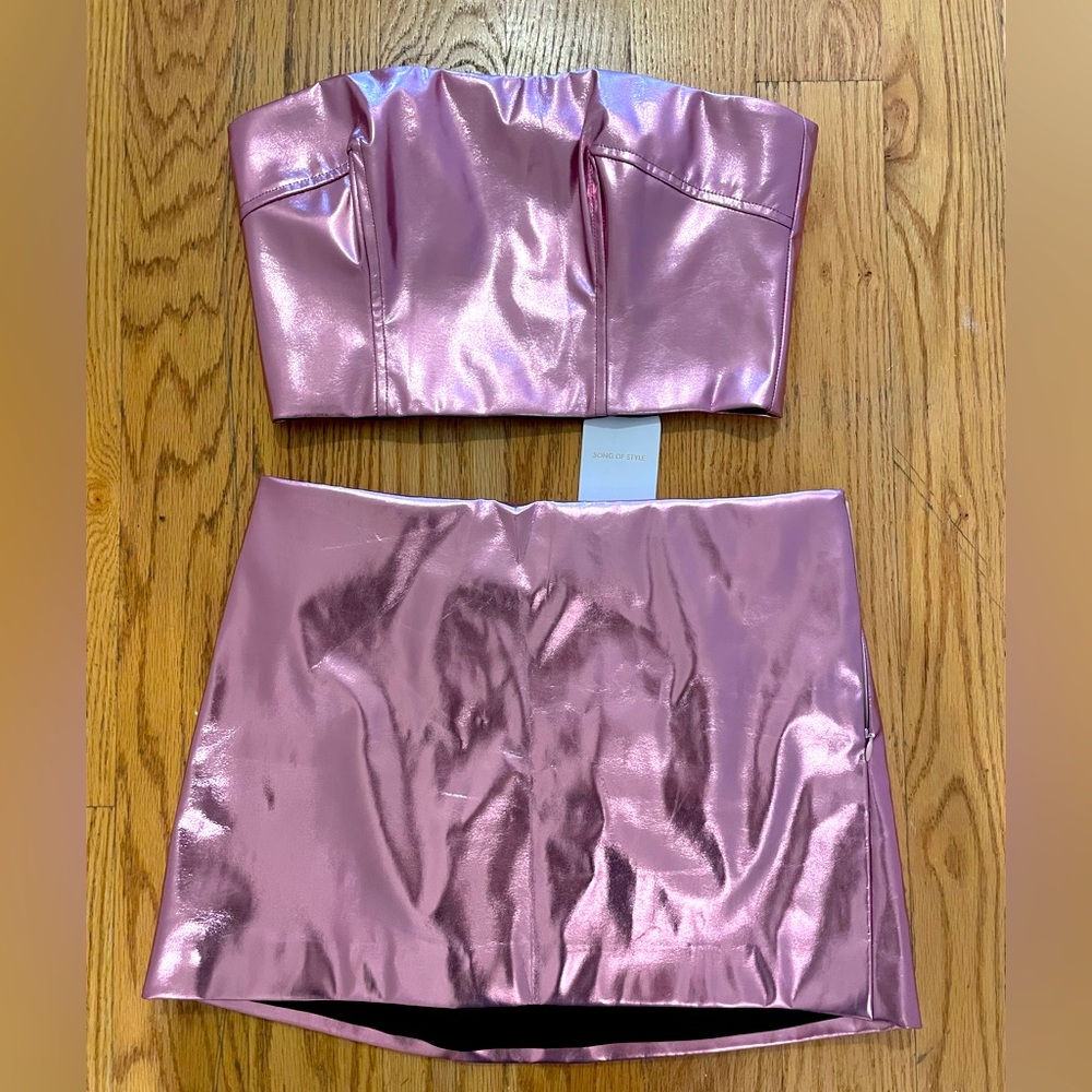 Song of Style Masha mini skirt and karlee top both metallic pink, size small.